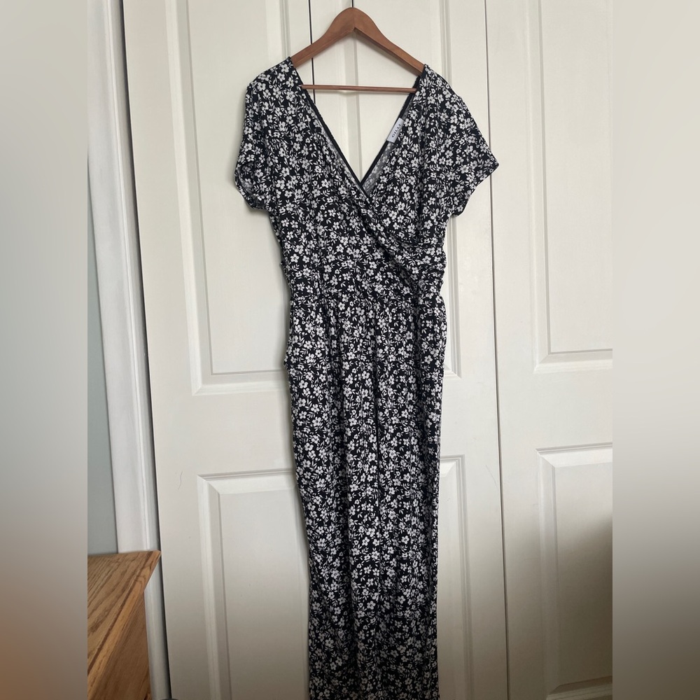 Gilli Monochrome Floral Romper with Pockets